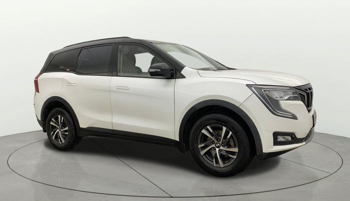 2023 Mahindra XUV700 AX 5 P MT 5 STR, Petrol, Manual, 26,910 km, Right Front Diagonal