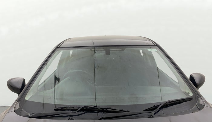 2017 Maruti Baleno ALPHA PETROL 1.2, Petrol, Manual, 74,553 km, Front Windshield