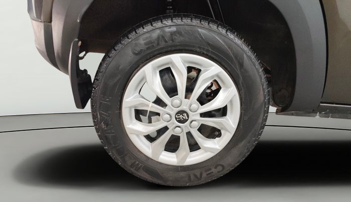 2017 Renault Kwid CLIMBER 1.0, Petrol, Manual, 56,146 km, Right Rear Wheel