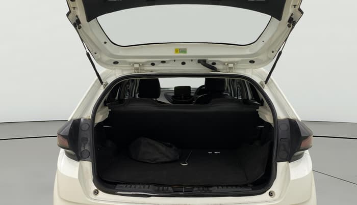 2023 Tata ALTROZ XE CNG, CNG, Manual, 29,457 km, Boot Open Zoomed View