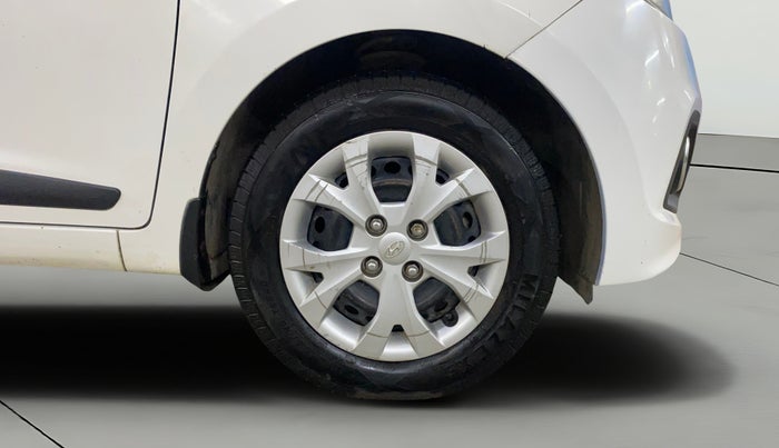 2016 Hyundai Grand i10 SPORTZ 1.2 KAPPA VTVT, Petrol, Manual, 40,629 km, Right Front Wheel