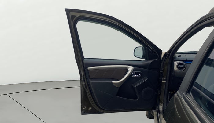 2021 Renault Duster RXZ 1.3 TURBO PETROL MT, Petrol, Manual, 1,12,040 km, LHS Front Door