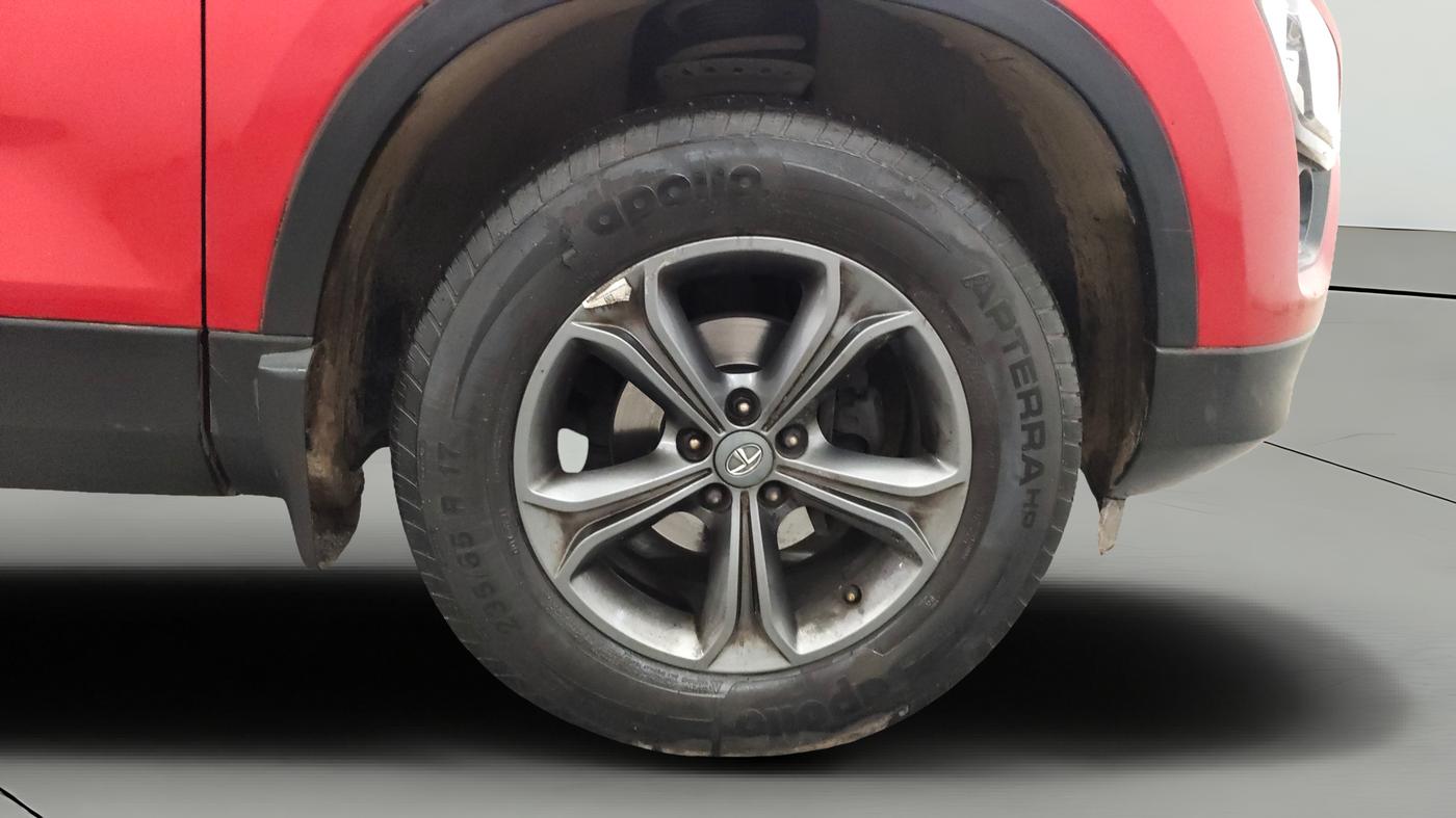 2022 Tata Harrier XT PLUS 2.0L KRYOTEC, Diesel, Manual, 42,219 km, Right Front Wheel