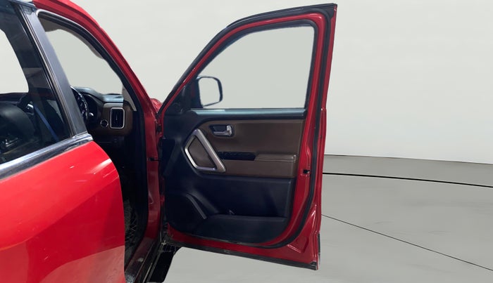 2023 Mahindra SCORPIO-N Z8 DIESEL MT 4WD 7 STR, Diesel, Manual, 33,984 km, RHS Front Door