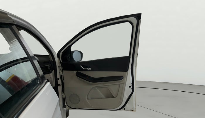 2022 Tata Tiago XZA PLUS PETROL, Petrol, Automatic, 49,529 km, RHS Front Door