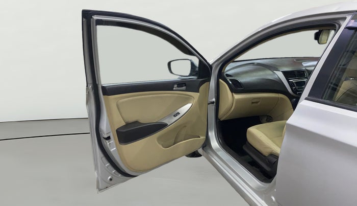 2015 Hyundai Verna 1.4 VTVT, Petrol, Manual, 54,180 km, LHS Front Door