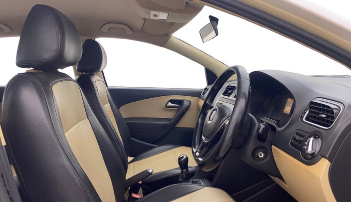 2015 Volkswagen Polo HIGHLINE1.2L, Petrol, Manual, 60,926 km, Right Side Front Door Cabin