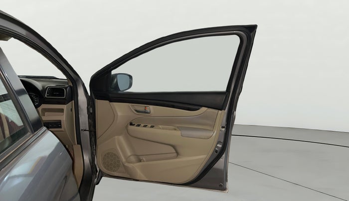 2016 Maruti Ciaz ZXI, Petrol, Manual, 85,653 km, RHS Front Door