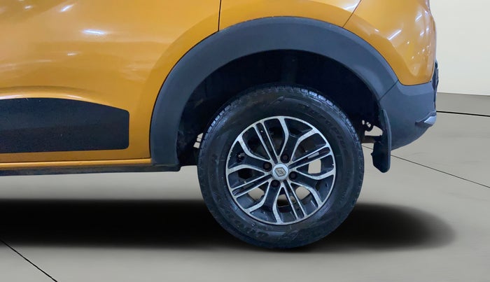 2019 Renault TRIBER RXZ, Petrol, Manual, 33,982 km, Left Rear Wheel