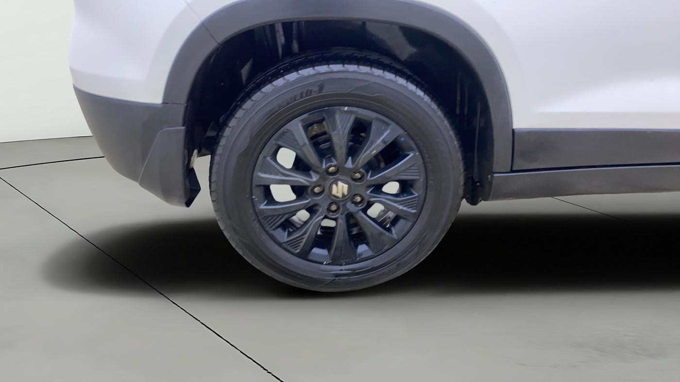 2021 Maruti Vitara Brezza ZXI, CNG, Manual, 60,120 km, Right Rear Wheel