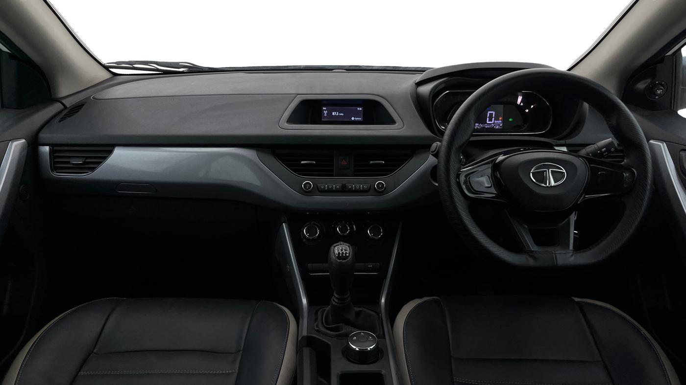 2020 Tata NEXON XM PETROL, Petrol, Manual, 58,424 km, Dashboard