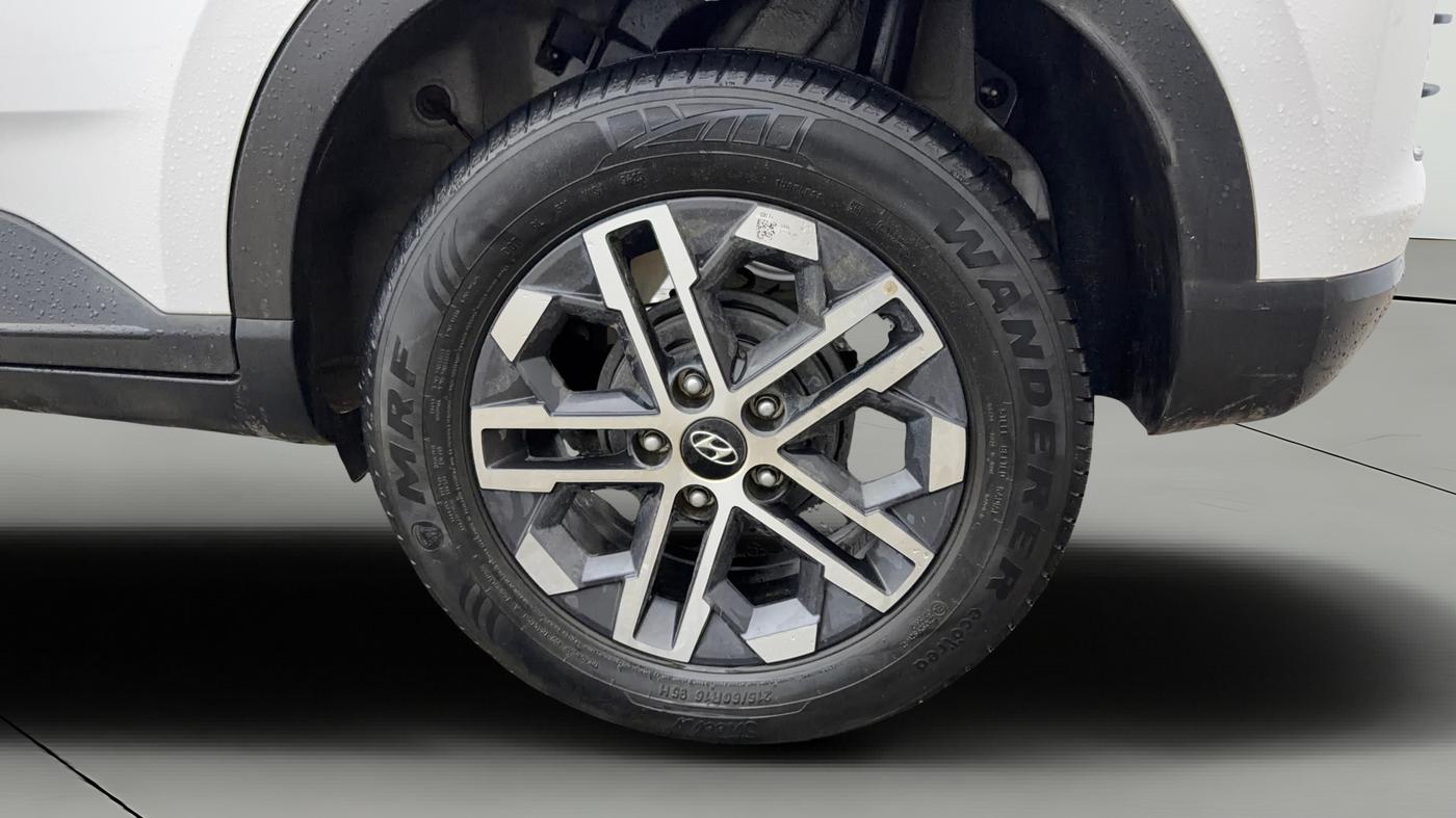2023 Hyundai VENUE SX (O) 1.0 TURBO DCT, Petrol, Automatic, 11,677 km, Left Rear Wheel