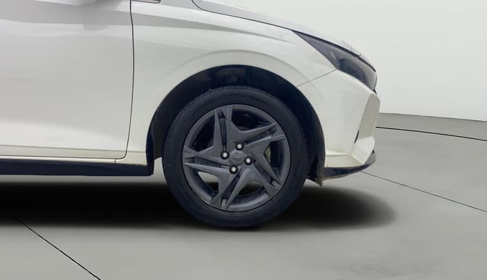 2022 Hyundai NEW I20 SPORTZ 1.2 MT, Petrol, Manual, 26,398 km, Right Front Wheel