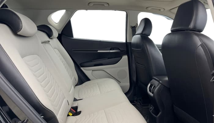 2022 KIA SONET HTX 1.0 IMT, Petrol, Manual, 69,486 km, Right Side Rear Door Cabin