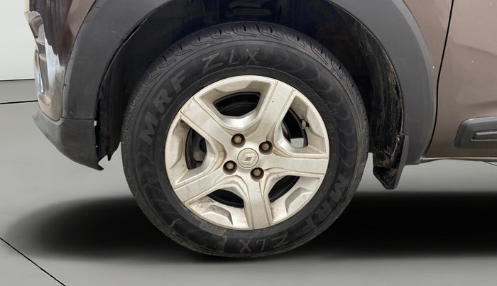 2022 Renault TRIBER RXT, Petrol, Manual, 48,648 km, Left Front Wheel