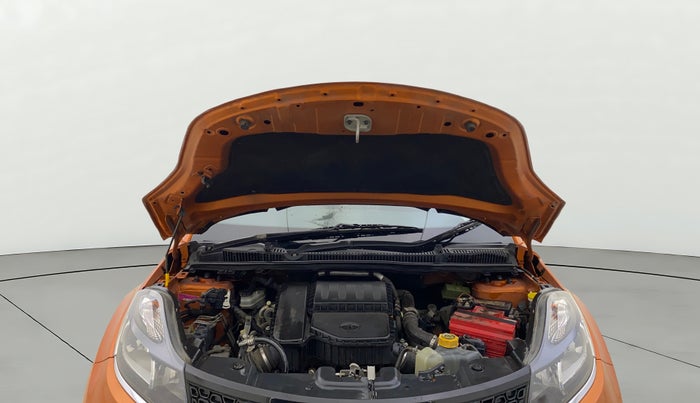 2018 Tata NEXON XM DIESEL, Diesel, Manual, 67,261 km, Open Bonet