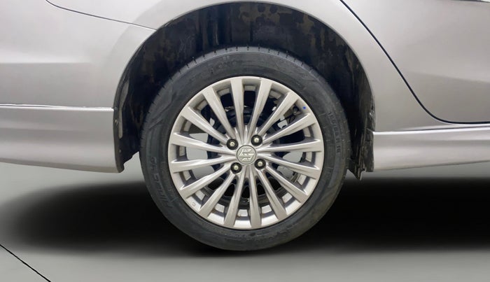 2017 Maruti Ciaz S DIESEL 1.3, Diesel, Manual, 40,820 km, Right Rear Wheel