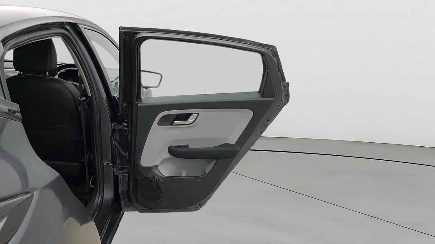 2020 Tata ALTROZ XZ PETROL, Petrol, Manual, 86,317 km, RHS Rear Door