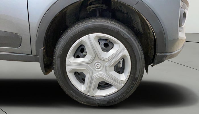 2022 Tata NEXON XM PETROL, Petrol, Manual, 10,355 km, Right Front Wheel