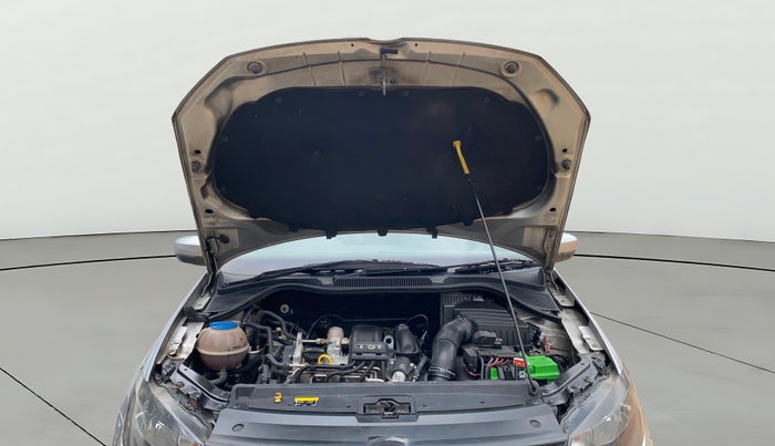 2014 Volkswagen Vento HIGHLINE PETROL AT, Petrol, Automatic, 1,05,011 km, Open Bonet