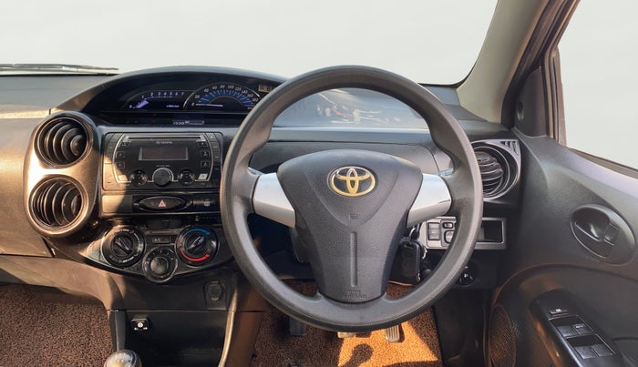 2020 Toyota Etios CROSS 1.2 G, CNG, Manual, 65,593 km, Steering Wheel Close Up