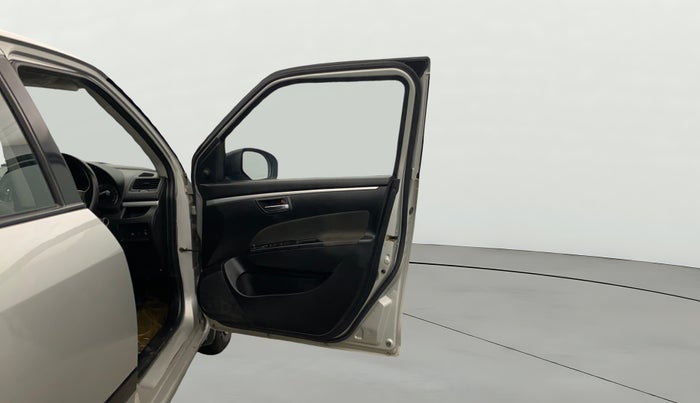 2014 Maruti Swift VXI, Petrol, Manual, 31,497 km, RHS Front Door