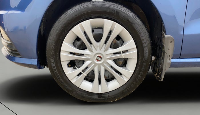 2017 Volkswagen Ameo COMFORTLINE 1.2L, Petrol, Manual, 1,22,241 km, Left Front Wheel