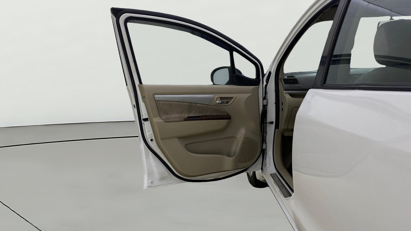 2015 Maruti Ertiga VDI, Diesel, Manual, 82,454 km, LHS Front Door