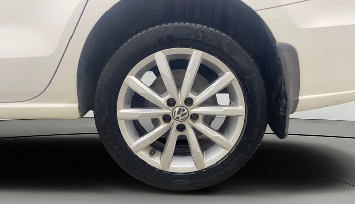 2018 Volkswagen Vento HIGHLINE PETROL AT, Petrol, Automatic, 48,512 km, Left Rear Wheel