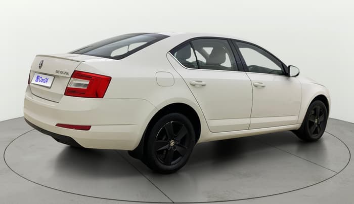 2017 Skoda Octavia AMBITION PLUS AT 1.8 TSI, Petrol, Automatic, 64,017 km, Right Back Diagonal