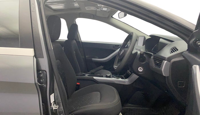 2023 Tata NEXON XMA PLUS SUNROOF PETROL, Petrol, Automatic, 20,466 km, Right Side Front Door Cabin