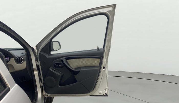 2015 Renault Duster 85 PS RXL DIESEL, Diesel, Manual, 1,46,319 km, RHS Front Door