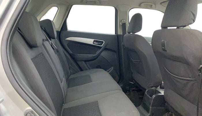 2017 Maruti Vitara Brezza ZDI, Diesel, Manual, 92,036 km, Right Side Rear Door Cabin