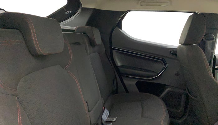 2022 Renault Kiger RXZ MT, Petrol, Manual, 36,490 km, Right Side Rear Door Cabin