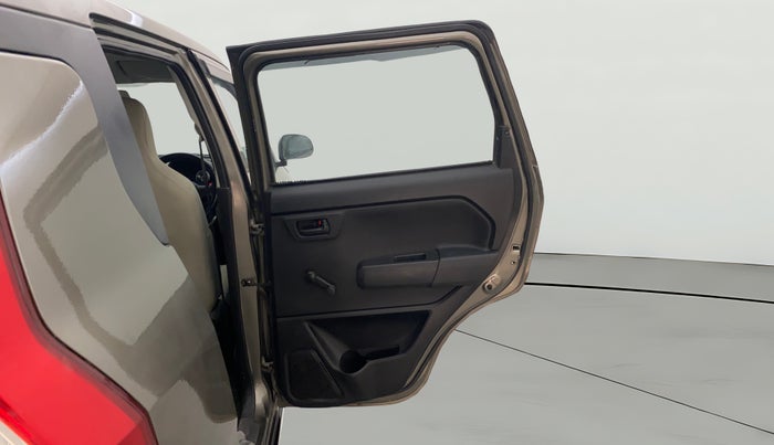 2021 Maruti New Wagon-R LXI CNG 1.0, CNG, Manual, 71,408 km, RHS Rear Door