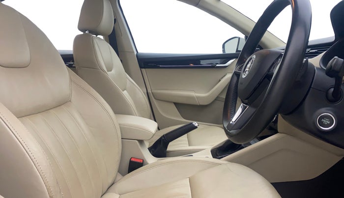 2018 Skoda Octavia L&K 1.8 TSI AT, Petrol, Automatic, 79,257 km, Right Side Front Door Cabin