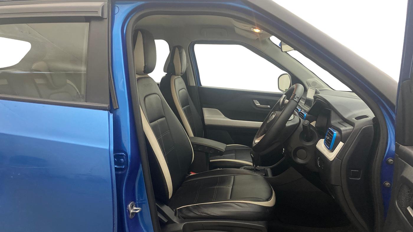2022 Tata PUNCH CREATIVE  AMT, Petrol, Automatic, 21,322 km, Right Side Front Door Cabin