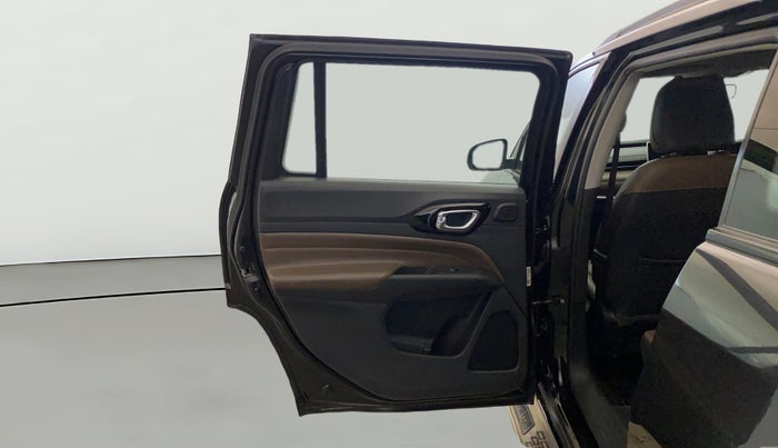 2022 Jeep MERIDIAN LIMITED (O) 4X4 AT, Diesel, Automatic, 18,482 km, LHS Rear Door