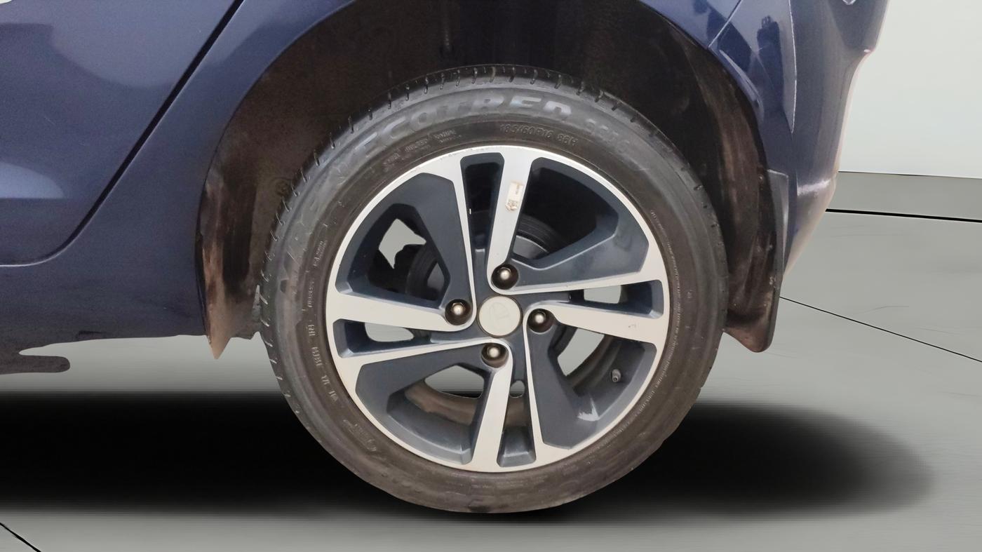 2024 Tata ALTROZ XZ PLUS O SUNROOF CNG, CNG, Manual, 16,365 km, Left Rear Wheel