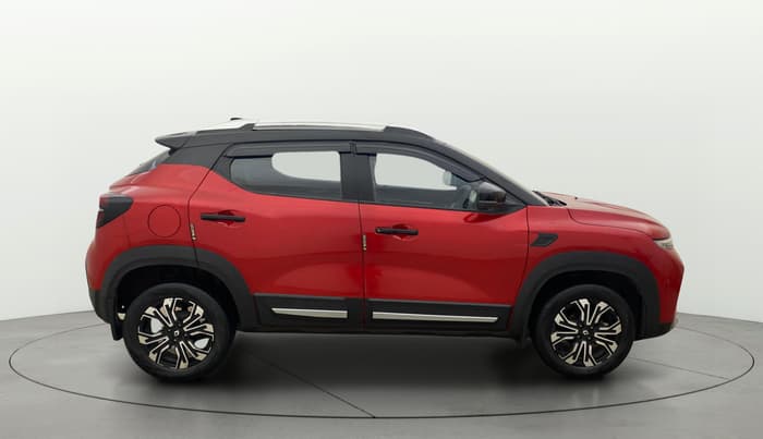 2022 Renault Kiger RXT (O) MT DUAL TONE, Petrol, Manual, 30,151 km, Right Side View