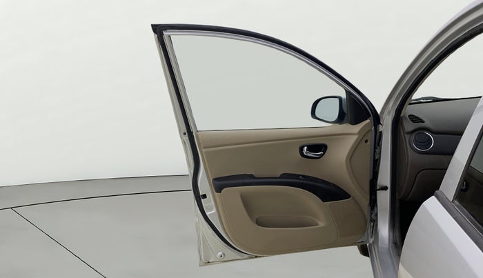 2012 Hyundai i10 MAGNA 1.2, CNG, Manual, 93,204 km, LHS Front Door