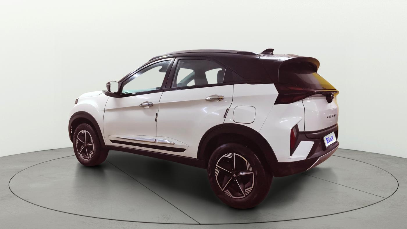 2024 Tata NEXON FEARLESS + SUNROOF DUAL TONE 1.5 DIESEL, Diesel, Manual, 79,275 km, Left Back Diagonal
