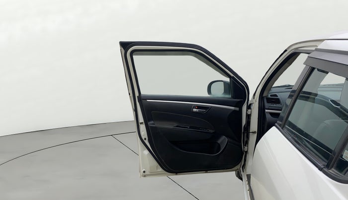 2013 Maruti Swift VDI, Diesel, Manual, 76,271 km, LHS Front Door