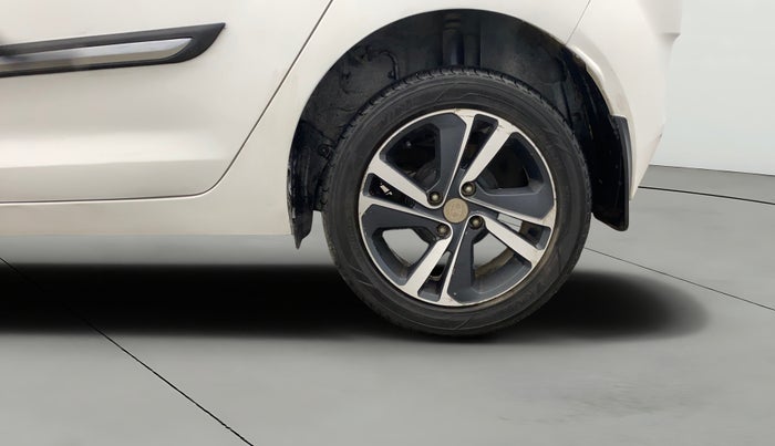 2020 Tata ALTROZ XZ PETROL, Petrol, Manual, 78,262 km, Left Rear Wheel