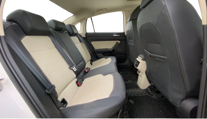 2024 Skoda SLAVIA STYLE 1.0L TSI AT, Petrol, Automatic, 26,163 km, Right Side Rear Door Cabin