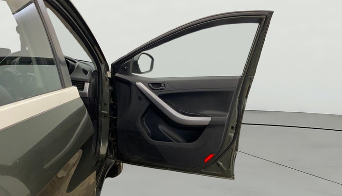 2023 Tata NEXON XE PETROL, Petrol, Manual, 24,876 km, RHS Front Door