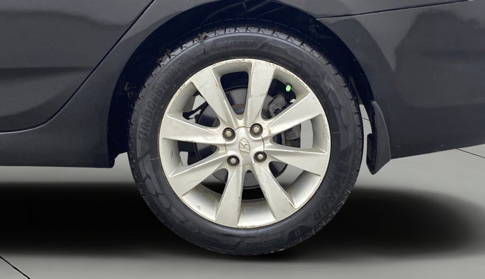 2013 Hyundai Verna FLUIDIC 1.6 VTVT SX, Petrol, Manual, 1,10,231 km, Left Rear Wheel