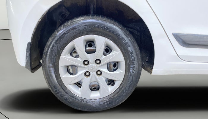 2015 Hyundai Elite i20 MAGNA 1.2, Petrol, Manual, 27,549 km, Right Rear Wheel