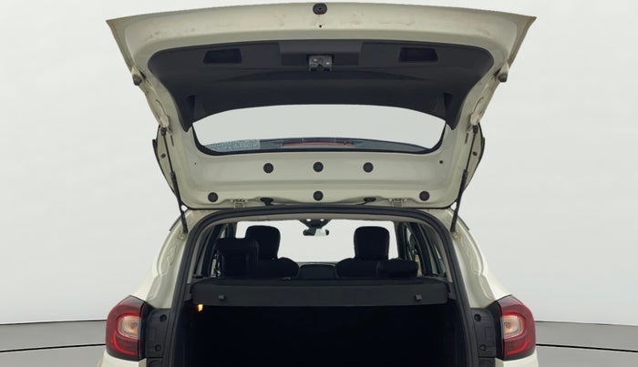 2018 Renault Captur RXT PETROL, Petrol, Manual, 52,702 km, Boot Door Open