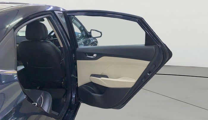 2022 Hyundai Verna SX (O)1.5 MPi, Petrol, Manual, 39,191 km, RHS Rear Door